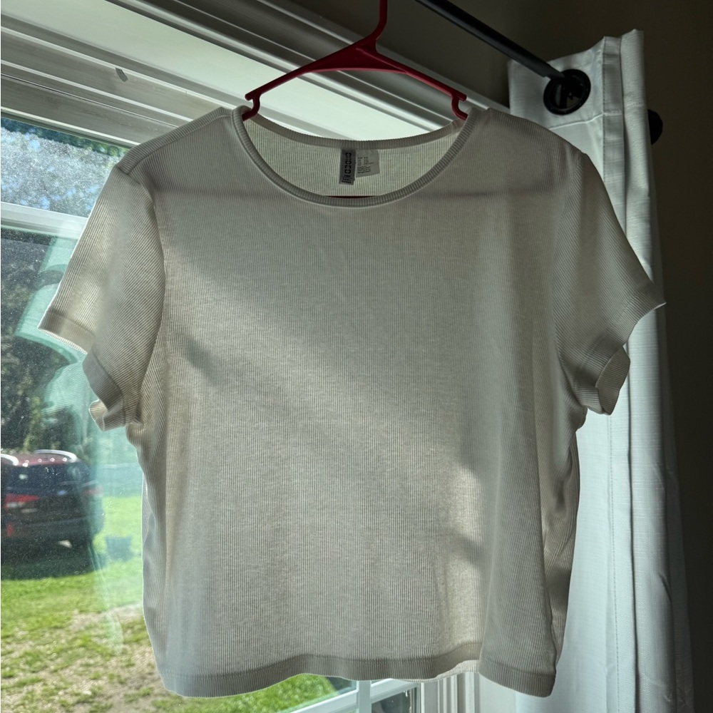 H&M Tan and White Crop Relaxed T-Shirt